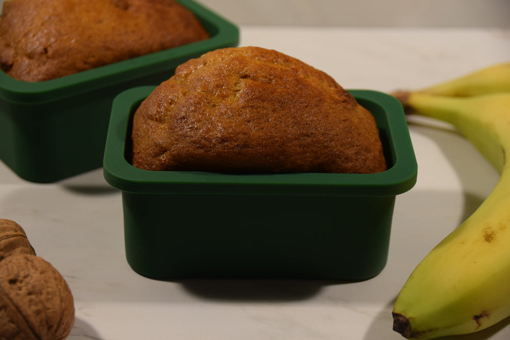 Bananenbrot gebacken in grünen FRiBA FlexForm Silikonformen